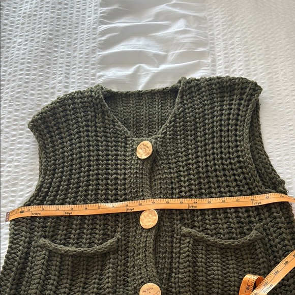 Amazon Green Cardigan Sweater with Chunky Knit - Picture 4 of 7